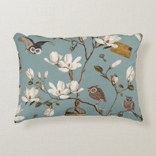 Magnoliabos met uilen in eendenei-blauw accent kussen