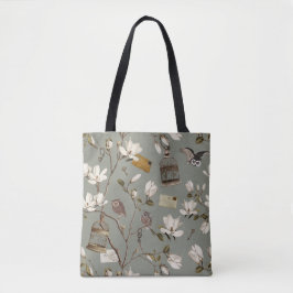 Magnoliabos met uilen in lauriergroen tote bag