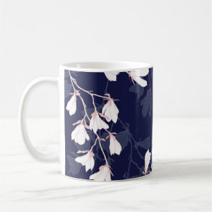 Magnoliumbloem naadloos met witte bloem koffiemok
