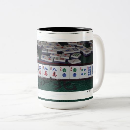 mah jongg is een serieuze mok ! (Voorkant rechts)