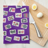 MahJong tegels (symbolen) op paars Theedoek (Quarter Fold)