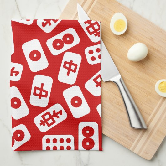 Mahjong tegels wit op rood theedoek (Quarter Fold)