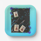 Mahjong themed papieren bord met blauw bloemontwer (Voorkant)