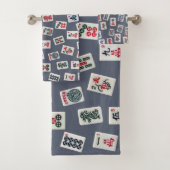 MahJongg-tegels ontwerpen donkerblauw Bad Handdoek (Insitu)