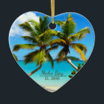 Maho Bay Beach St. John Ornamenten<br><div class="desc">Mooie tropische ornamenten, met een fotografisch afbeelding van de prachtige Maho Bay Beach Palms, op het eiland St. John U.S.V.I. Select uit verschillende vormen, ook verkrijgbaar in keramische of zilveren lijsten in een vorm. Dit ornament is een geweldige aanvulling op je collectie of een cadeau voor familie en vrienden. Voor...</div>