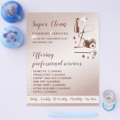 Maid Cleaning House Mousserend Roos Gold Flyer (Enkel)