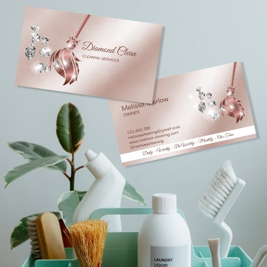 Maid Cleaning House Mousserende gouddiamanten van Visitekaartje