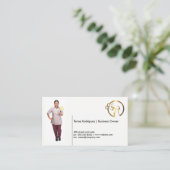 Maid Holding Duster | Logo schoonmaken Visitekaartje (Staand voorkant)