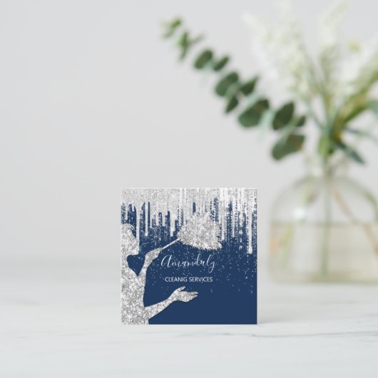 Maid House Cleaning Services Logo Grey Drip Navy Vierkante Visitekaartje (Staand voorkant)