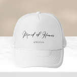 Maid of Honor Personalized Chic Minimalist Wedding Trucker Pet<br><div class="desc">Deze griezelige,  eenvoudige vormgeving van een eervol pet kenmerkt jouw naam onder elegante zwarte typografie. Pas deze elegante,  moderne petten van het bruidsfeest aan voor uw bruiloft of bachelorette feest.</div>