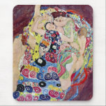 Maiden (Maagd), Gustav Klimt,  Art Nouveau Muismat<br><div class="desc">De Maiden (ook bekend als The Virgin) (1913) van Gustav Klimt is een schilderij van het Victoriaans ERA Art Nouveau-symboliek. Verschillende vrouwen die in een bed met kleurrijke mozaïekpatroondekens paaien, stretchen en slapen. Over de kunstenaar: Gustav Klimt (1862-1918) was een Oostenrijkse symbolistische schilder en een van de meest prominente leden...</div>