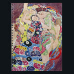 Maiden (Maagd), Gustav Klimt,  Art Nouveau Notitieboek<br><div class="desc">De Maiden (ook bekend als The Virgin) (1913) van Gustav Klimt is een schilderij van het Victoriaans ERA Art Nouveau-symboliek. Verschillende vrouwen die in een bed met kleurrijke mozaïekpatroondekens paaien, stretchen en slapen. Over de kunstenaar: Gustav Klimt (1862-1918) was een Oostenrijkse symbolistische schilder en een van de meest prominente leden...</div>