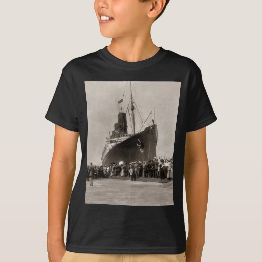 Maiden Voyage of RMS Lusitania, 13 september 1907 T-shirt (Voorkant)