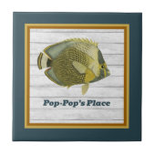 Mailed Butterflyfish in Blauwgroen en goud met naa Tegeltje (Voorkant)