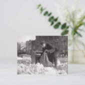 Mailman in de sneeuw, 1922 briefkaart (Staand voorkant)