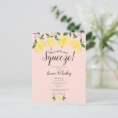 Main Squeeze Lemon Blush Pink Vrijgezellenfeest Aankondigingskaart (Staand voorkant)