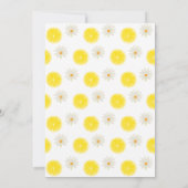 Main Squeeze Lemon Daisy Eerste Verjaardag Kaart (Achterkant)