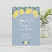 Main Squeeze Lemon Stof Blauw Bruiloftsfeest Kaart (Staand voorkant)