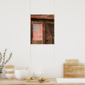 Maine, Amerikaanse vlag op deur van oude schuur Poster (Keuken)