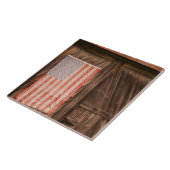 Maine, Amerikaanse vlag op deur van oude schuur Tegeltje (Zijkant)