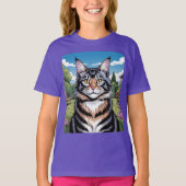 Maine Cat in Yard Paarse T-shirt (Voorkant)