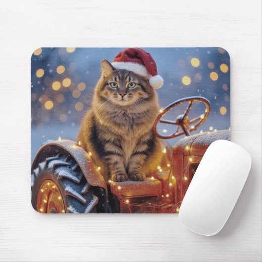 Maine Coon Christmas Cat On an Old Tractor Muismat (Met muis)