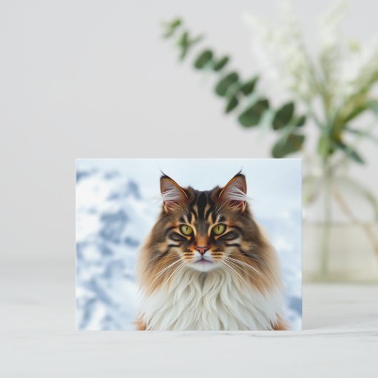 Maine Coon kat in een besneeuwde wildernis portret Briefkaart (Staand voorkant)