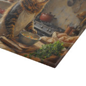 Maine Coon kat kookt in de keuken Snijplank (Hoek)