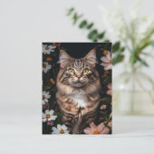 Maine Coon Kat Omgeven Door Bloemen Briefkaart (Staand voorkant)