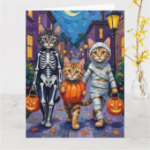 Maine Coon Katten Trick-or-Treating in Halloween Kaart (Gele Bloem)