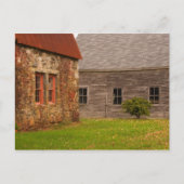 Maine, Old stone Building en houten schuur in Briefkaart (Voorkant)