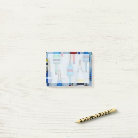 Maine, Stonington, decoratieve kreeftenboeien Post-it® Notes (Op bureau)