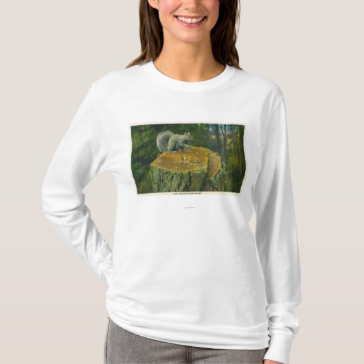 MaineA Little Nutcracker Squirrel uit Maine T-shirt (Voorkant)