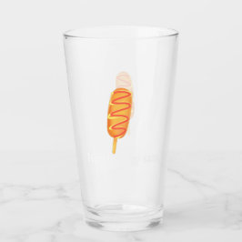 Maïshond met mosterd en ketchup glas