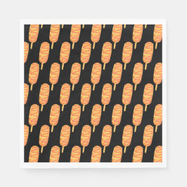 Maïshond met mosterd en ketchup servet