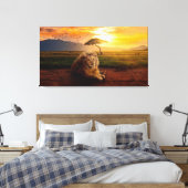Maisleeuw in Afrika tijdens de zonsondergang Canvas Afdruk (Insitu (Slaapkamer))