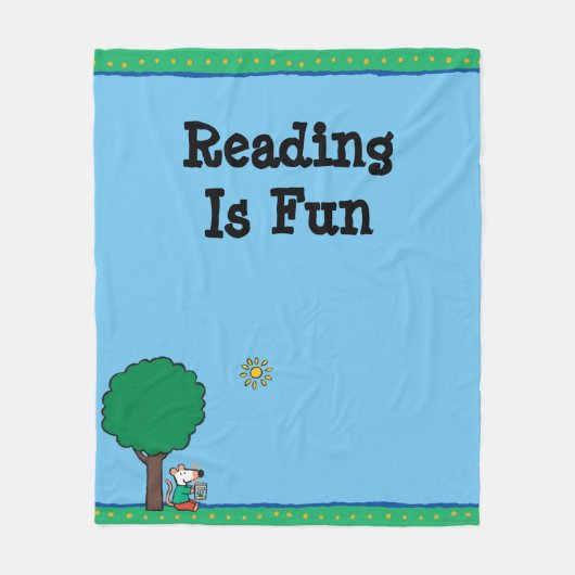 Maisy leest haar bibliotheekboek buiten fleece deken (Voorkant)