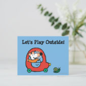 Maisy rijdt een rode auto briefkaart (Staand voorkant)