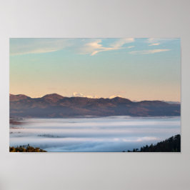 Majestic berg Triglav met mist in valley Poster