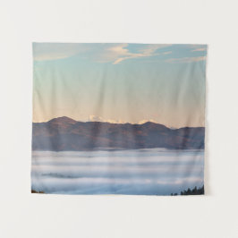 Majestic berg Triglav met mist in valley Wandkleed
