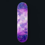Majestic Blauwgroen Paarse Starry Space Nebula Persoonlijk Skateboard<br><div class="desc">Dit majestueuze en coole ontwerp is perfect voor de bohemen vrouw. Hij heeft een helder paars, blauw en blauwgroen groen vormig nebulappatroon. Het is uniek, artsachtig, en mooi! ***BELANGRIJKE ONTWERPNOOT: Voor om het even welk verzoek van het douaneontwerp zoals passende productverzoeken, kleurenveranderingen, plaatsingsveranderingen, of een ander veranderingsverzoek, te klikken gelieve...</div>
