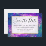 Majestic Blauwgroen Paarse Starry Space Nebula Save The Date<br><div class="desc">Dit majestueuze en coole ontwerp is perfect voor de bohemen vrouw. Hij heeft een helder paars, blauw en blauwgroen groen vormig nebulappatroon. Het is uniek, artsachtig, en mooi! ***BELANGRIJKE NOTA VAN HET ONTWERP: Voor om het even welk verzoek van het douaneontwerp zoals passende productverzoeken, kleurenveranderingen, plaatsingsveranderingen, of een ander veranderingsverzoek,...</div>