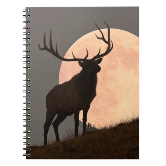 Majestic Bull Elk en Full Moon Rise Notitieboek (Voorkant)