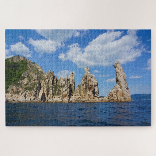 Majestic Coastal Spires – Triozyorye, Sea of Japan Legpuzzel (Horizontaal)