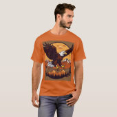 Majestic Eagle: ingewikkelde schalen en vlammen on T-shirt (Voorkant volledig)