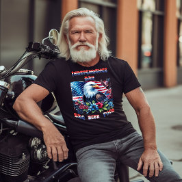 Majestic Eagle Vliegende Onafhankelijkheidsdag T-shirt