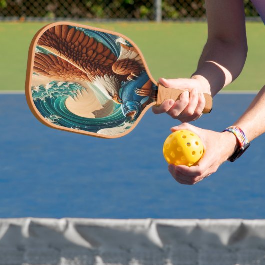 Majestic Eagle zweeft over vis Pickleball Paddle (Insitu)