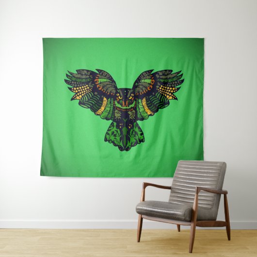 Majestic Emerald Owl Wandkleed (In Situ (horizontaal))