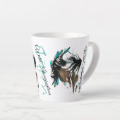 Majestic Horse beroemd gemaakt door Bihrle Wild Im Latte Mok (Rechterhoek)