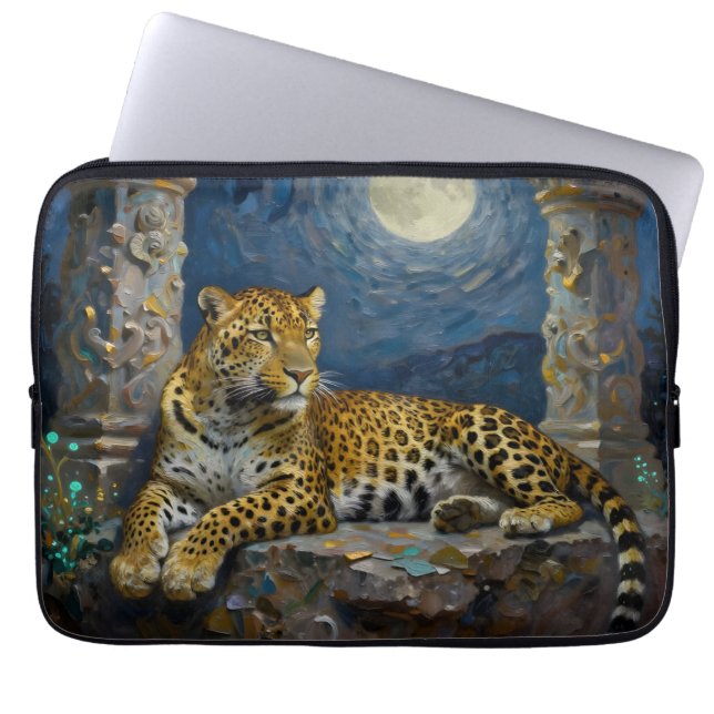Majestic Leopard on Cliff Ledge   Laptop Sleeve (Voorkant)